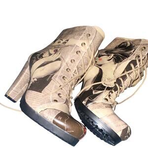 DOGO “Breakfast at Tiffany’s” VINTAGE CITY Chloe Lace Up Boots Round Toe Size 8